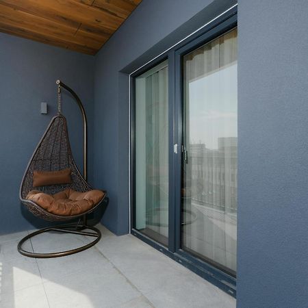 The Forest - Luxe Central Apt With Free Secured Parking Brasov Exterior photo