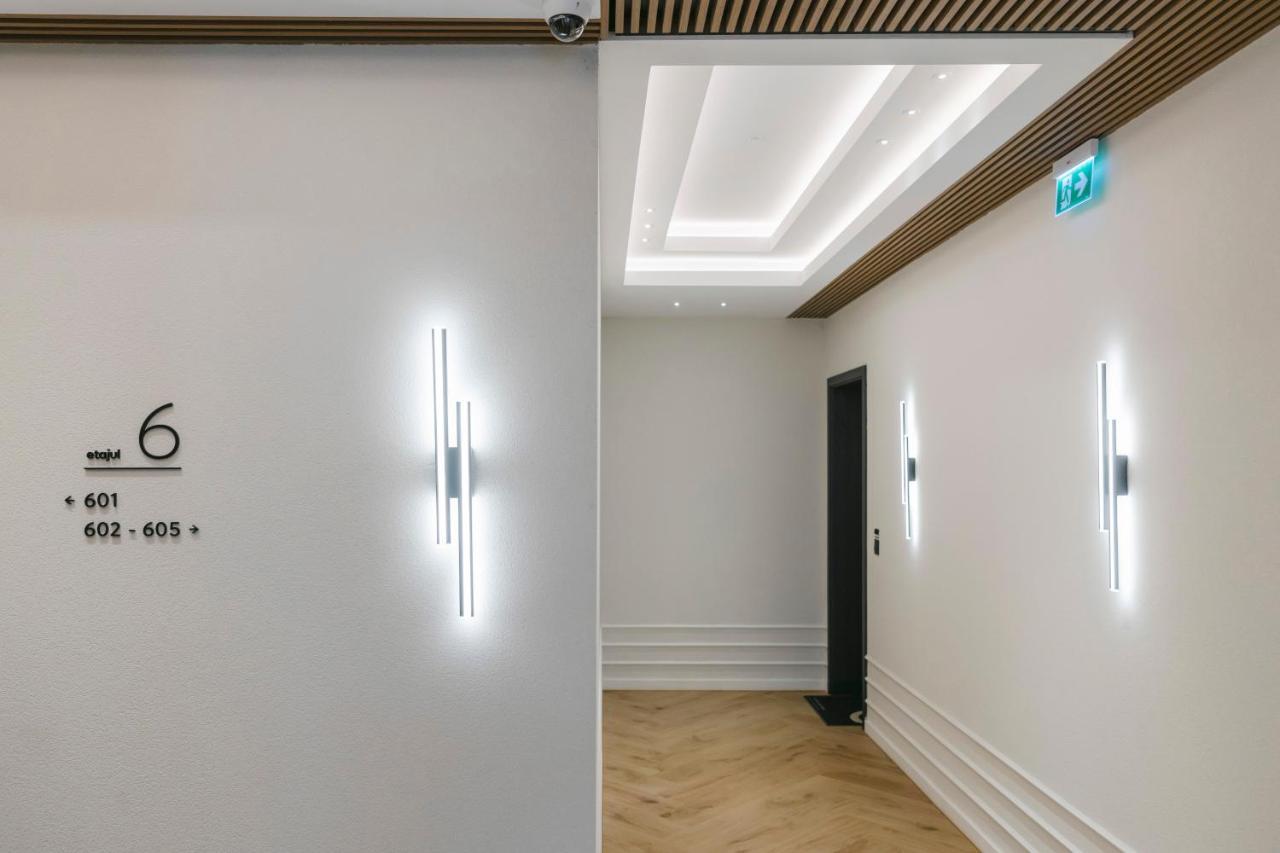 The Forest - Luxe Central Apt With Free Secured Parking Brasov Exterior photo
