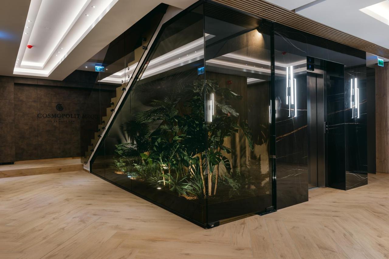 The Forest - Luxe Central Apt With Free Secured Parking Brasov Exterior photo