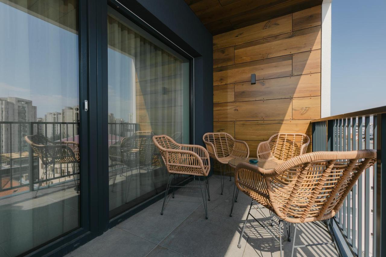 The Forest - Luxe Central Apt With Free Secured Parking Brasov Exterior photo