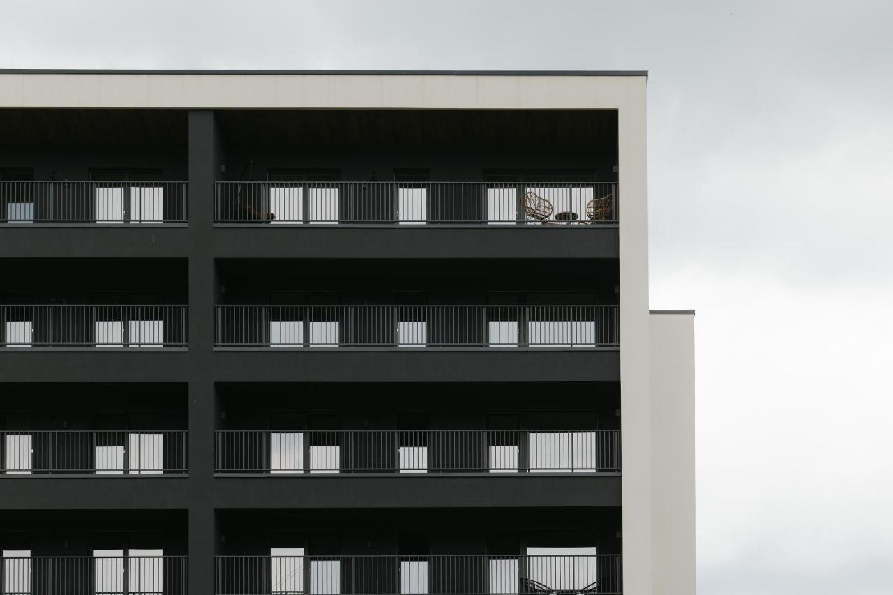 The Forest - Luxe Central Apt With Free Secured Parking Brasov Exterior photo